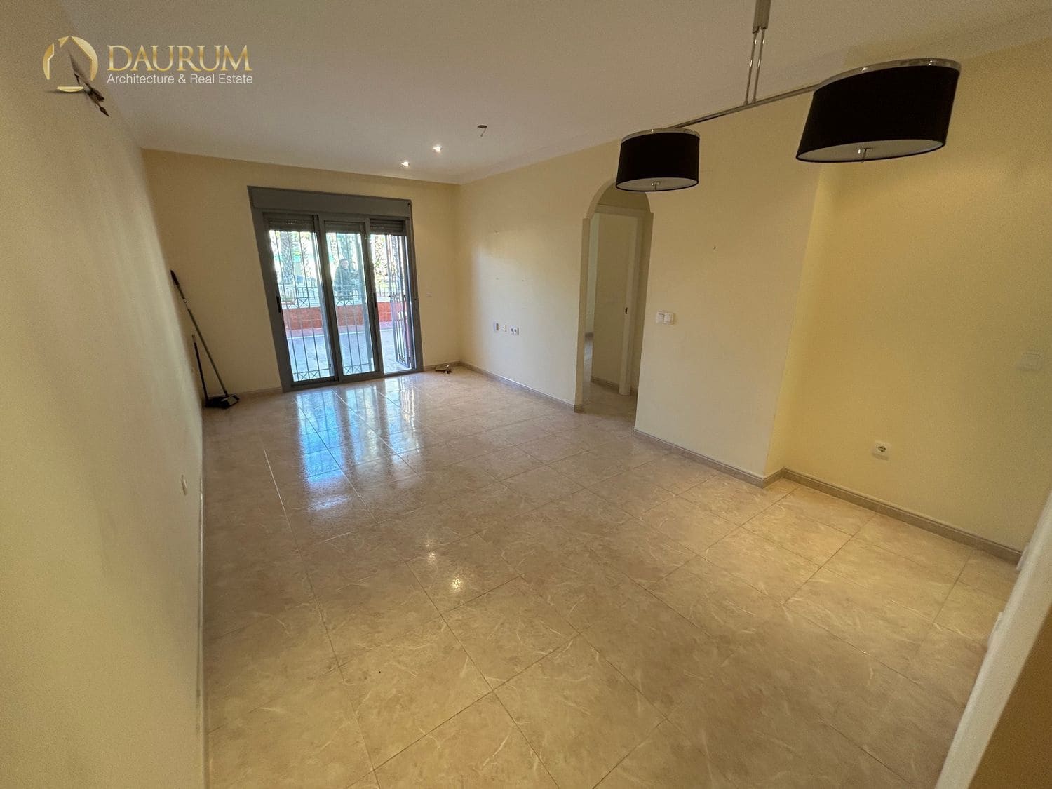 Piso de 2 habitaciones en Arenales del Sol en venta con piscina garaje - 250.000 € (Ref: 9897323)