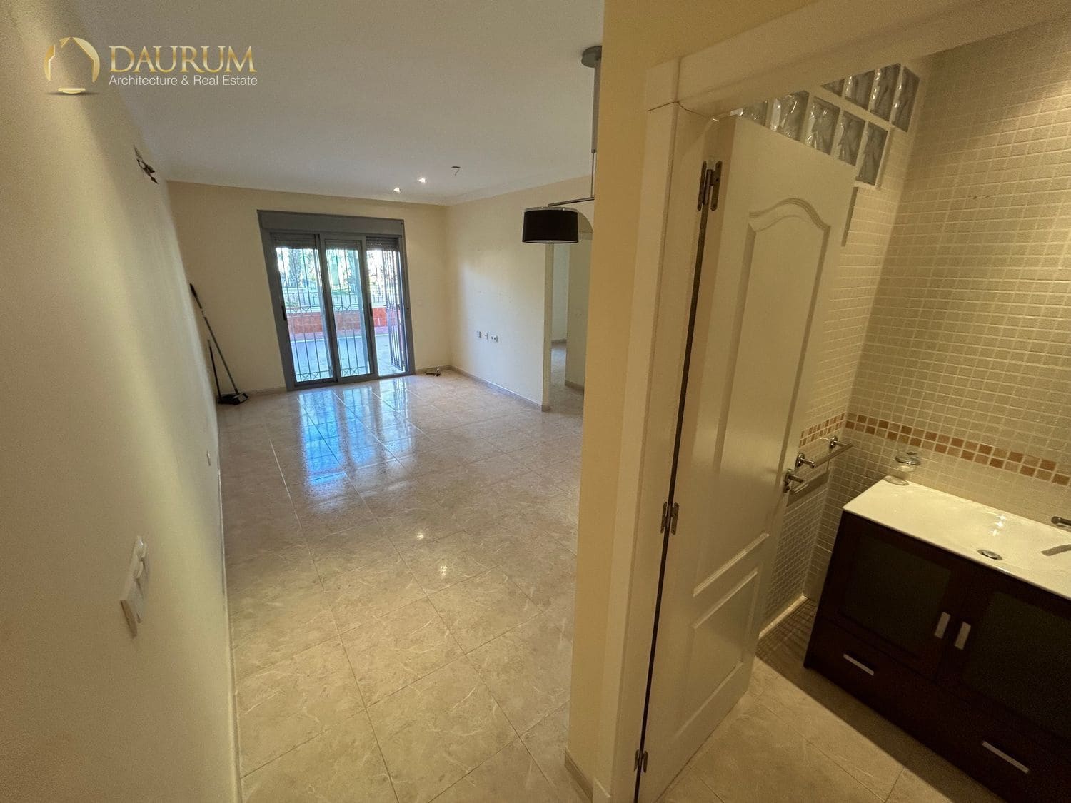 Piso de 2 habitaciones en Arenales del Sol en venta con piscina garaje - 250.000 € (Ref: 9897323)