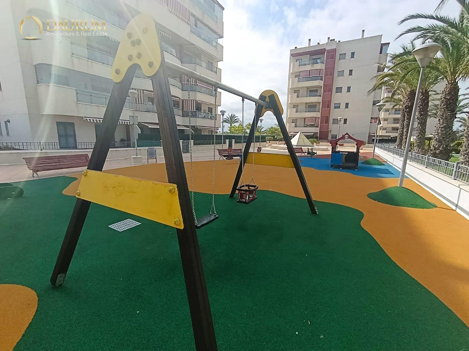 Piso de 2 habitaciones en Arenales del Sol en venta con piscina garaje - 250.000 € (Ref: 9897323)