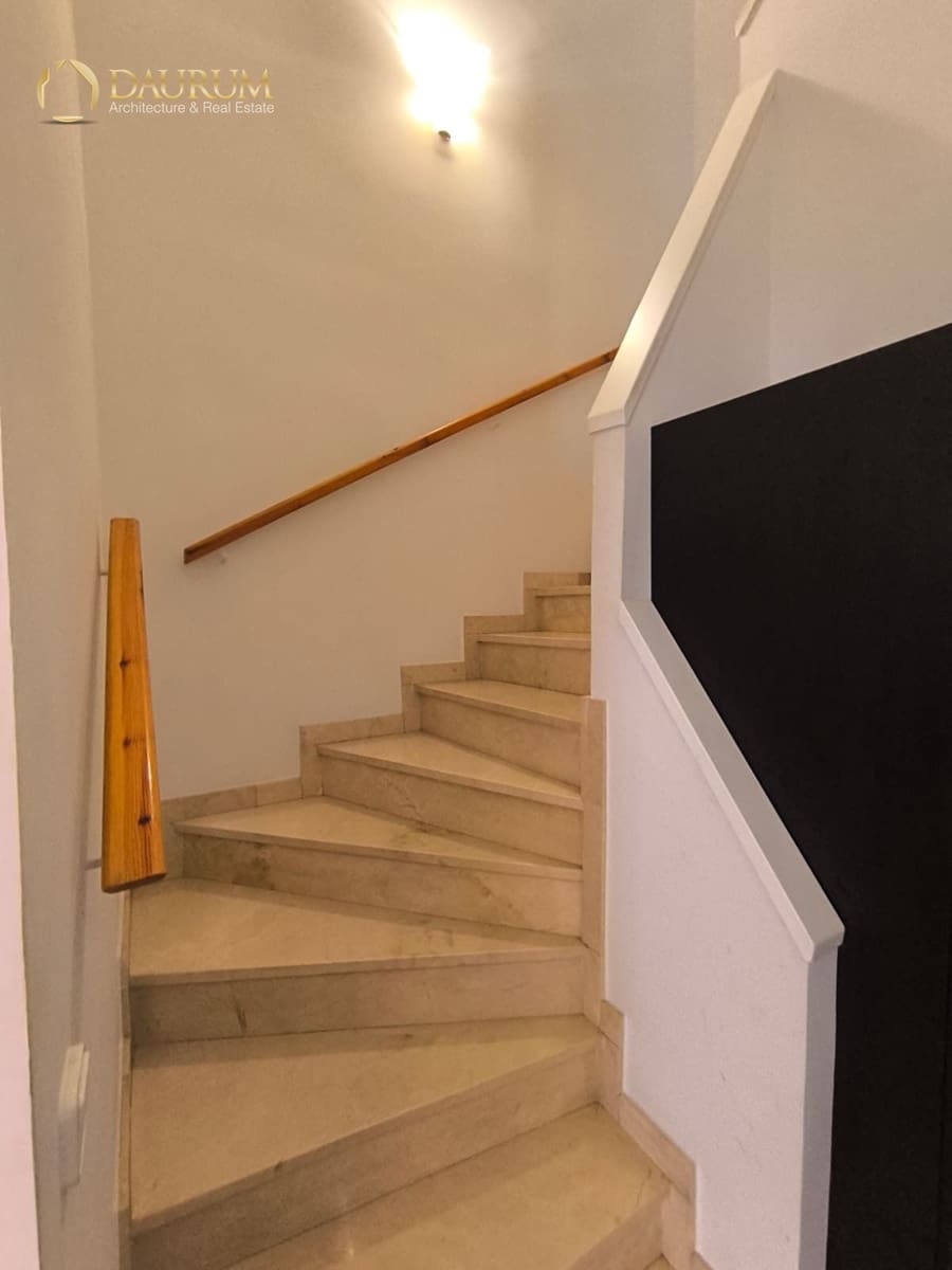 4 bedroom Townhouse for sale in Alicante / Alacant city with pool garage - € 555,000 (Ref: 9897324)