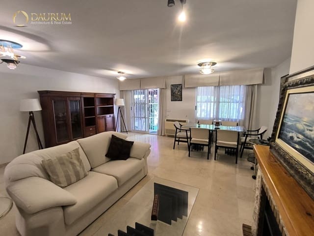 4 bedroom Townhouse for sale in Alicante / Alacant city with pool garage - € 555,000 (Ref: 9897324)