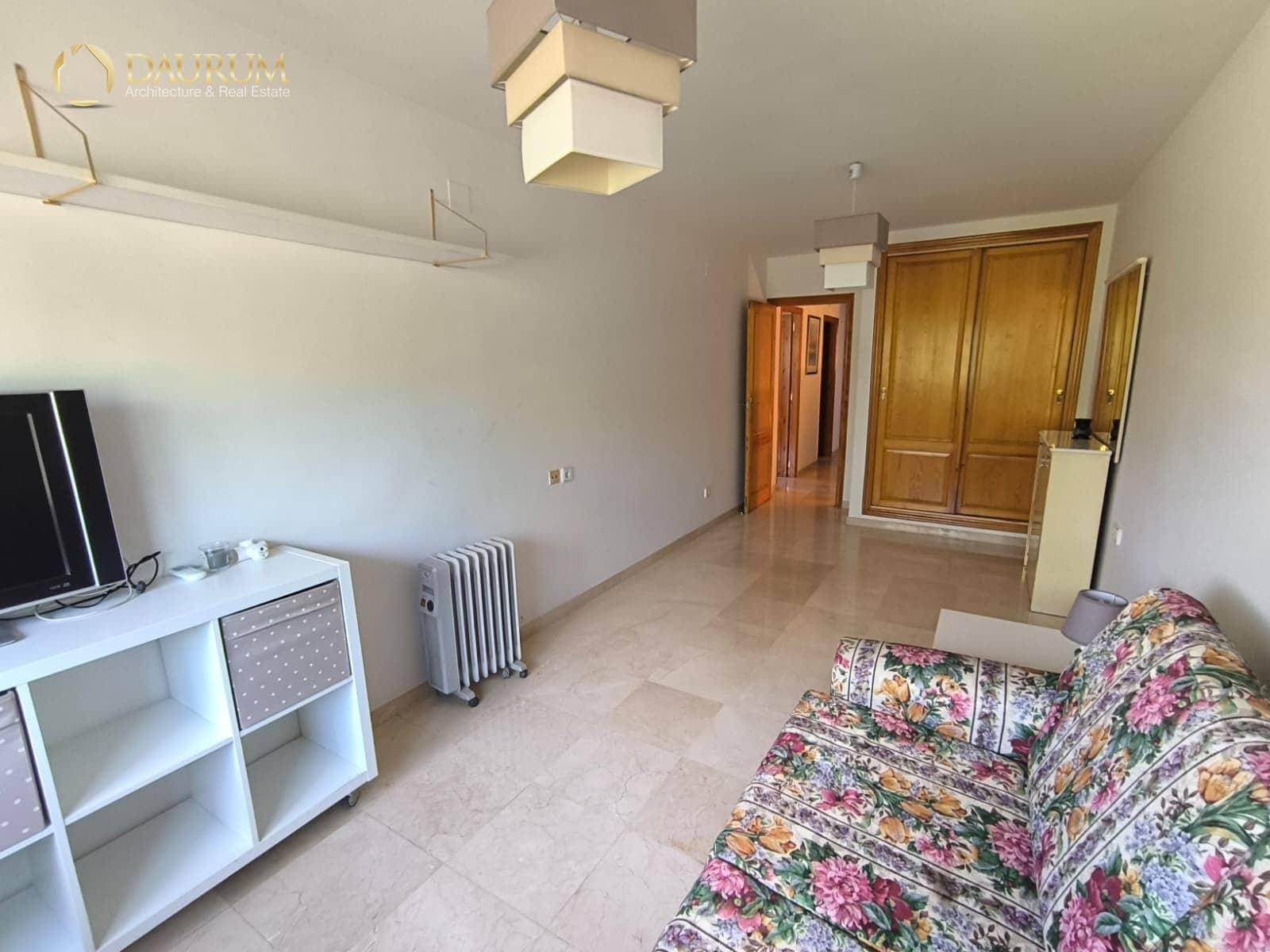 4 bedroom Townhouse for sale in Alicante / Alacant city with pool garage - € 555,000 (Ref: 9897324)