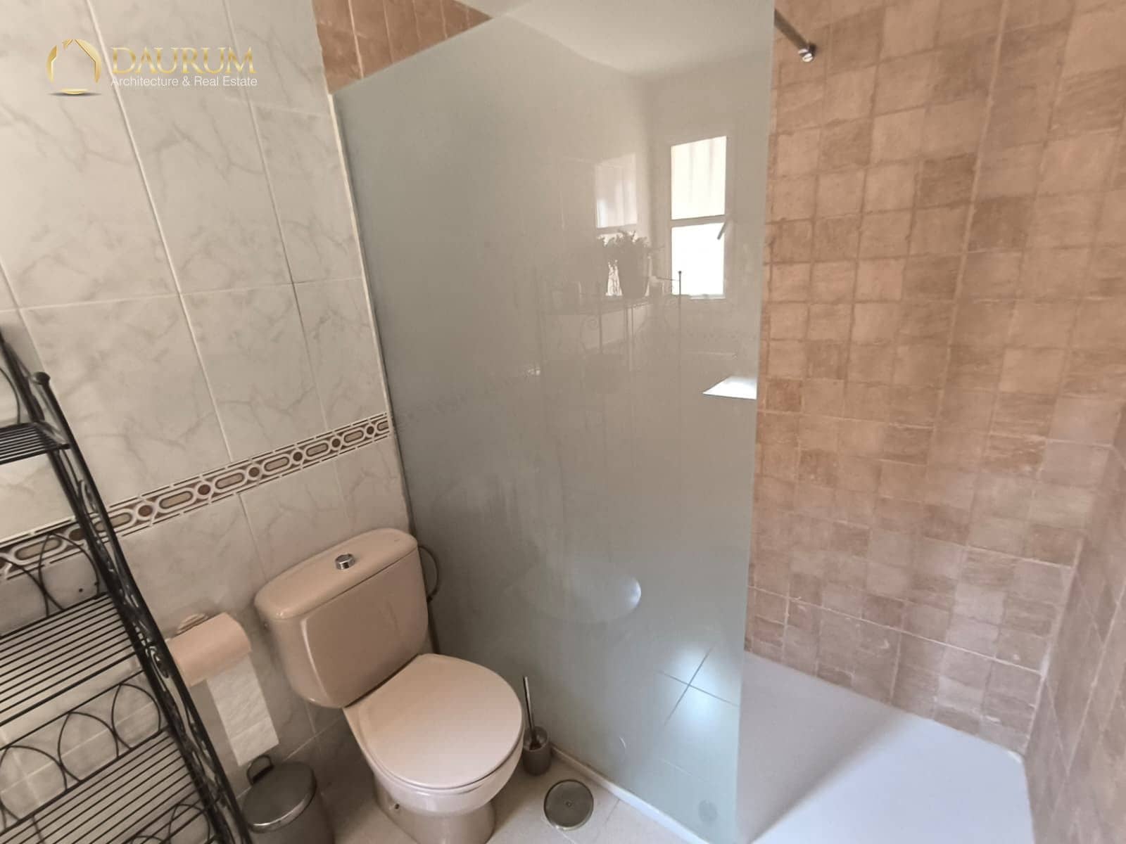 4 bedroom Townhouse for sale in Alicante / Alacant city with pool garage - € 555,000 (Ref: 9897324)