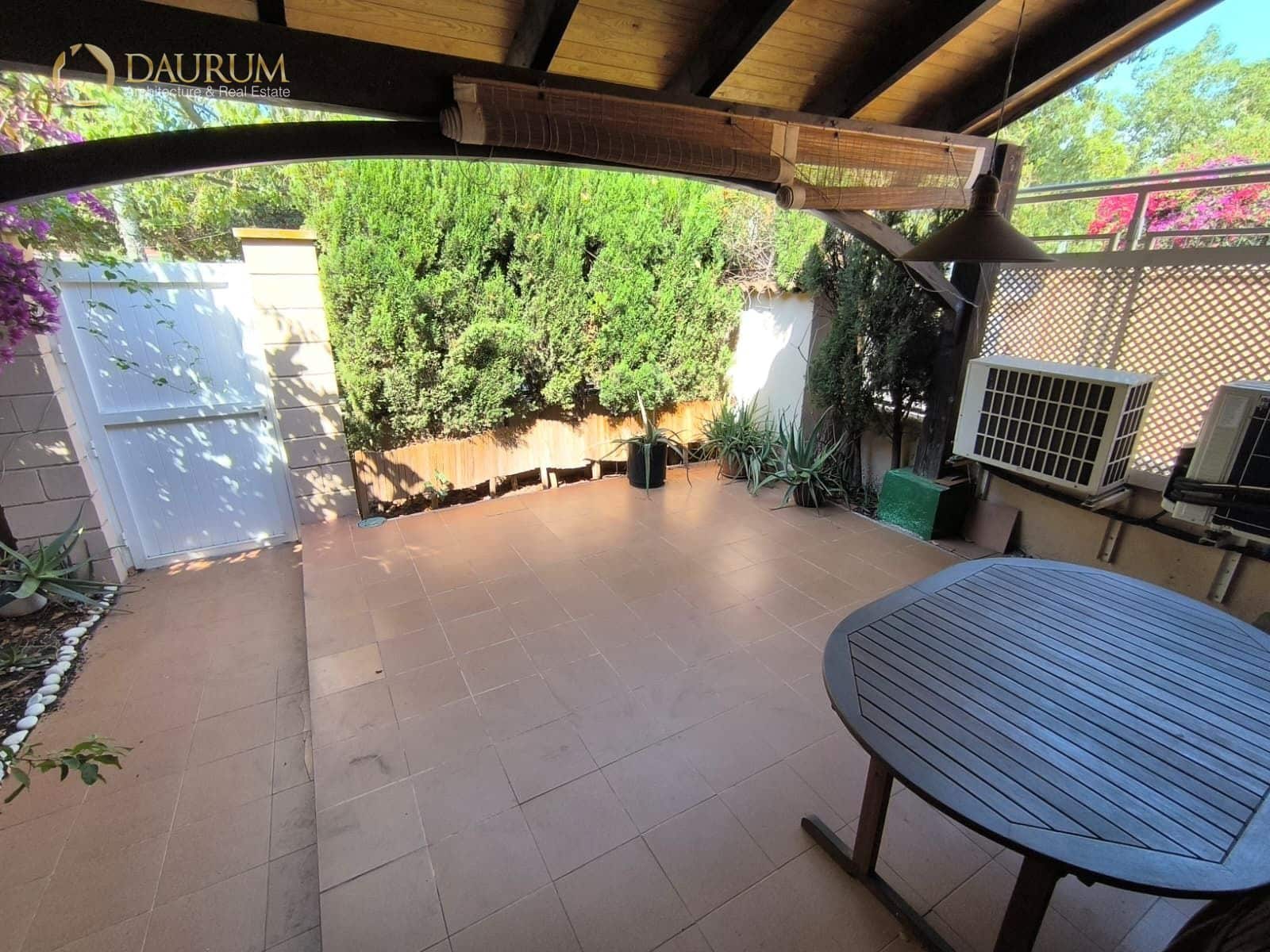 4 bedroom Townhouse for sale in Alicante / Alacant city with pool garage - € 555,000 (Ref: 9897324)