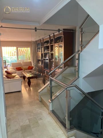 5 chambre Maison de Ville à vendre à Alicante Golf, Alicante ville avec piscine garage - 785 400 € (Ref: 9897689)