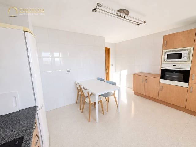 Piso de 3 habitaciones en Benidorm en venta con piscina garaje - 560.000 € (Ref: 9902169)