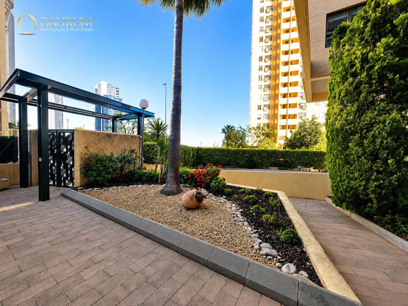 3 sypialnia Mieszkanie na sprzedaż w Benidorm z basenem garażem - 560 000 € (Ref: 9902169)