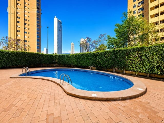 Piso de 3 habitaciones en Benidorm en venta con piscina garaje - 560.000 € (Ref: 9902169)