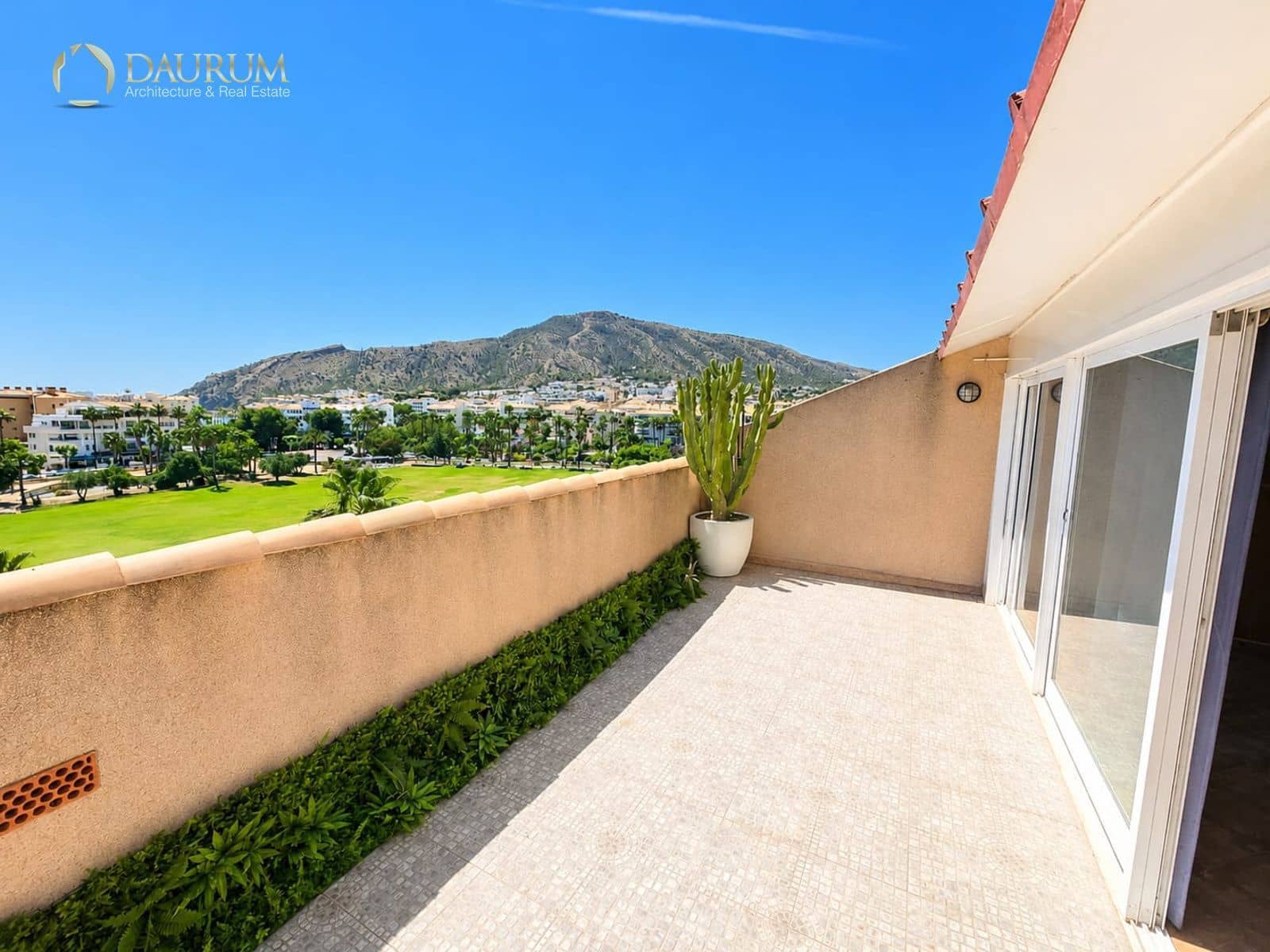 3 Zimmer Wohnung zu verkaufen in Albir mit Pool Garage - 399.000 € (Ref: 9902171)