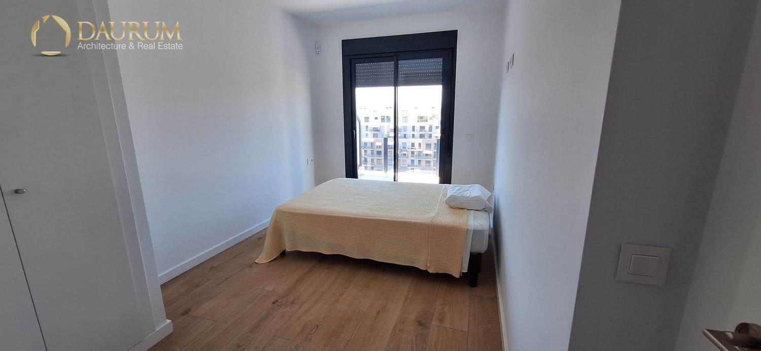 Piso de 2 habitaciones en Playa de San Juan en venta con piscina - 494.000 € (Ref: 9902172)