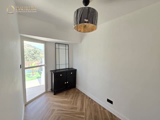 4 sypialnia Willa na sprzedaż w La Nucia z basenem garażem - 395 000 € (Ref: 9905132)