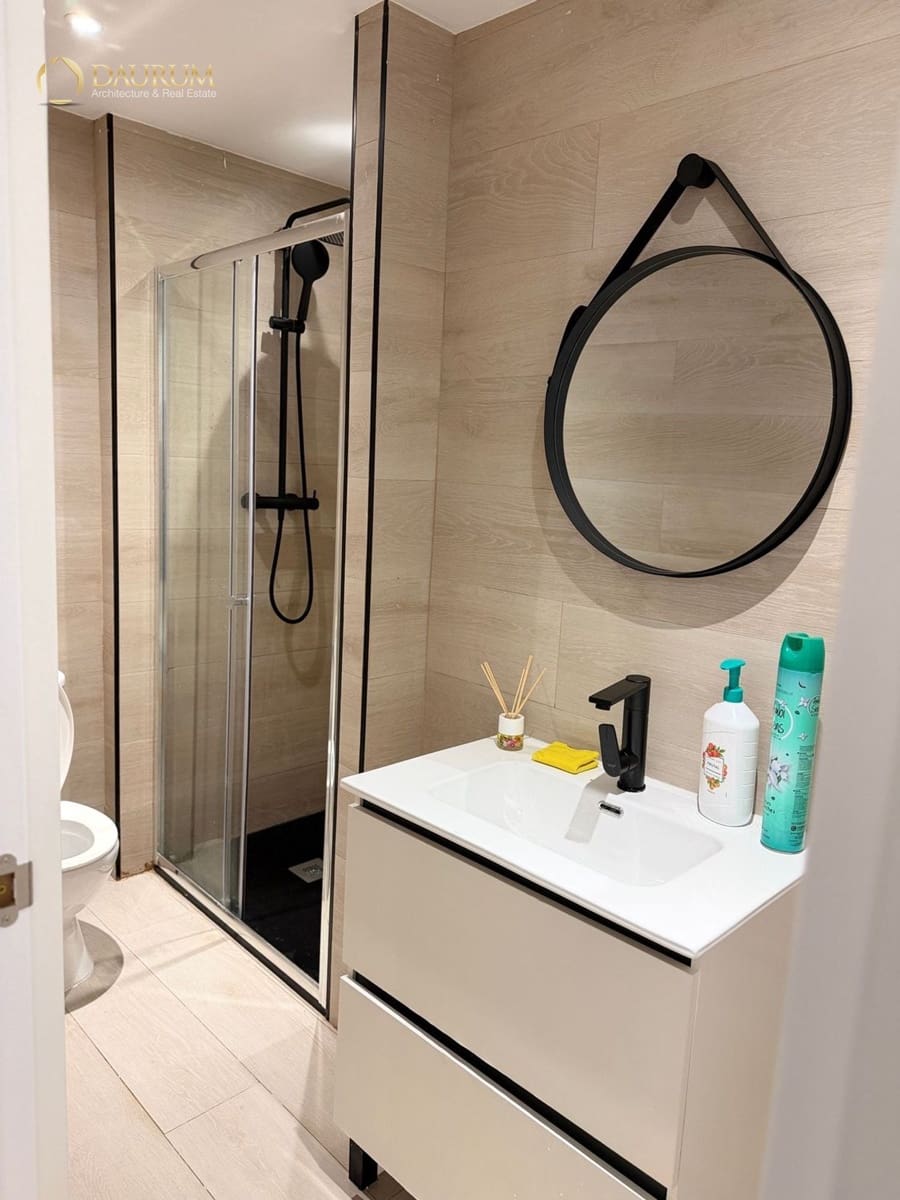 2 slaapkamer Flat te koop in Alicante stad - € 120.000 (Ref: 9909008)