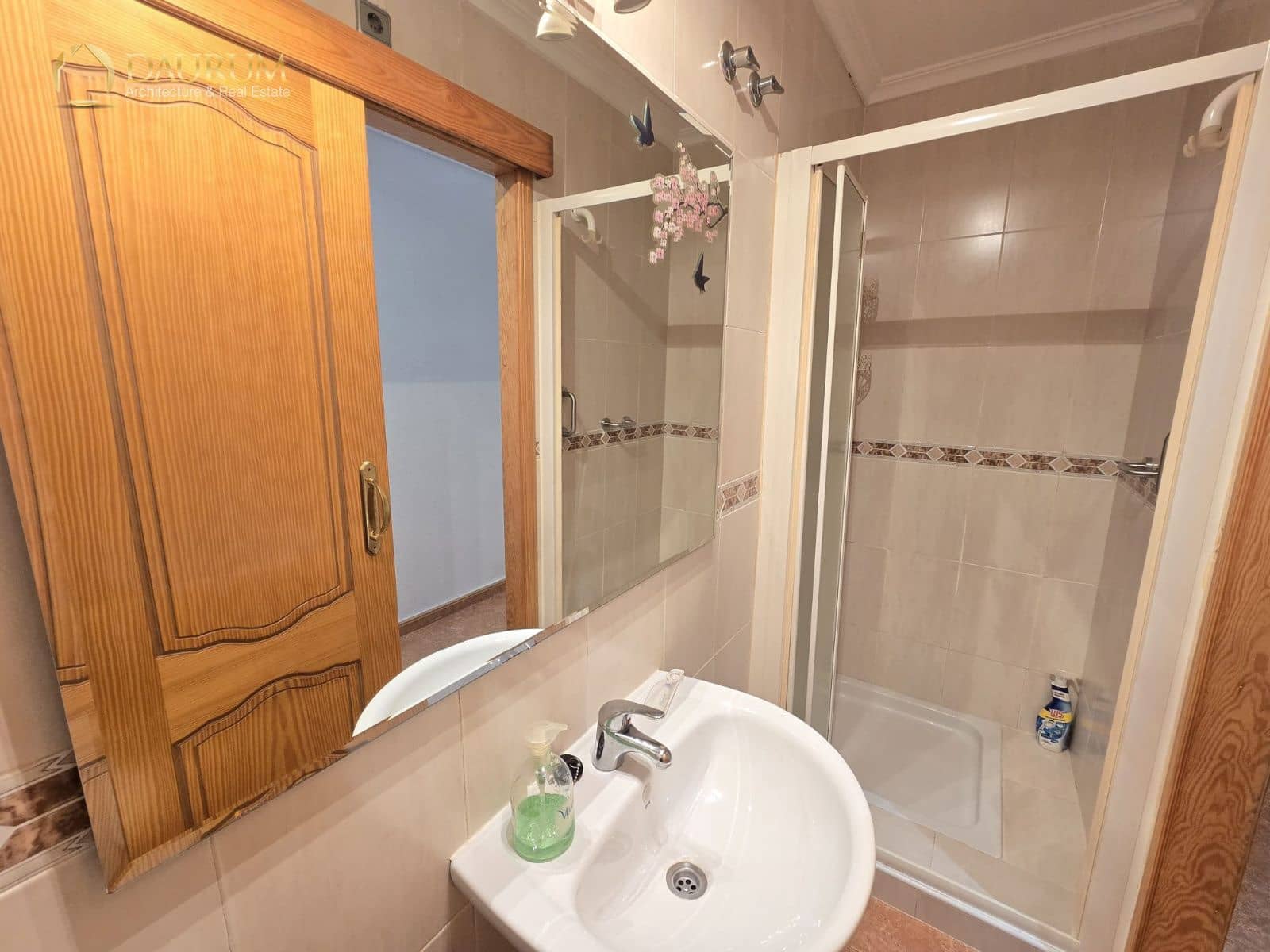 Piso de 2 habitaciones en La Nucia en venta con piscina garaje - 239.000 € (Ref: 9909338)