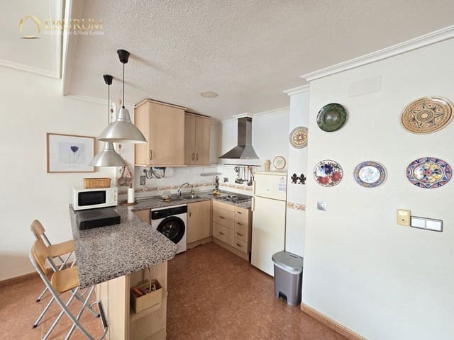 Piso de 2 habitaciones en La Nucia en venta con piscina garaje - 239.000 € (Ref: 9909338)
