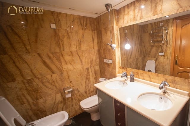 Piso de 4 habitaciones en Ensanche - Diputacion, Alicante / Alacant ciudad en venta con garaje - 625.000 € (Ref: 9911790)
