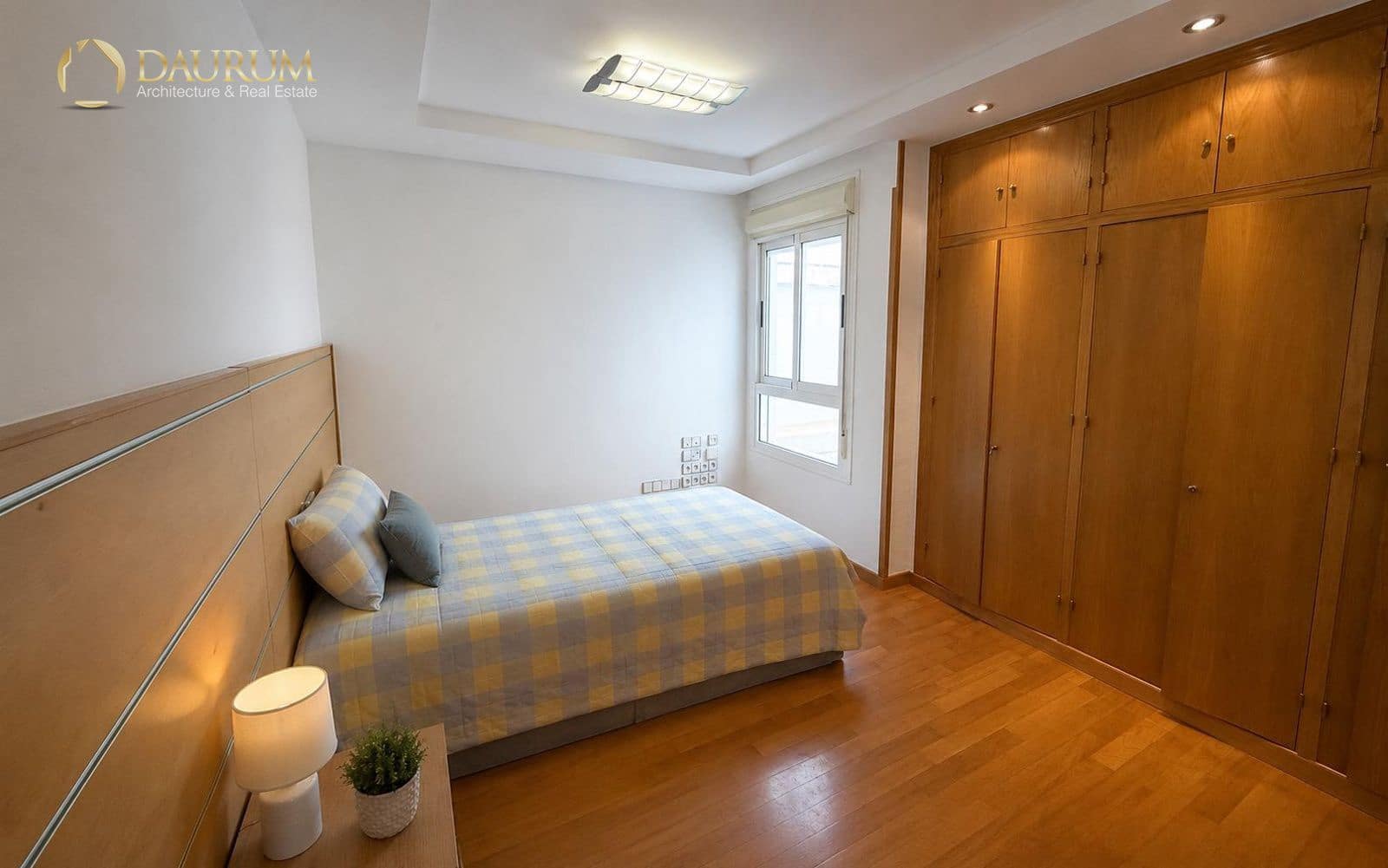 4 soveværelse Lejlighed til salg i Alicante by med garage - € 625.000 (Ref: 9911790)