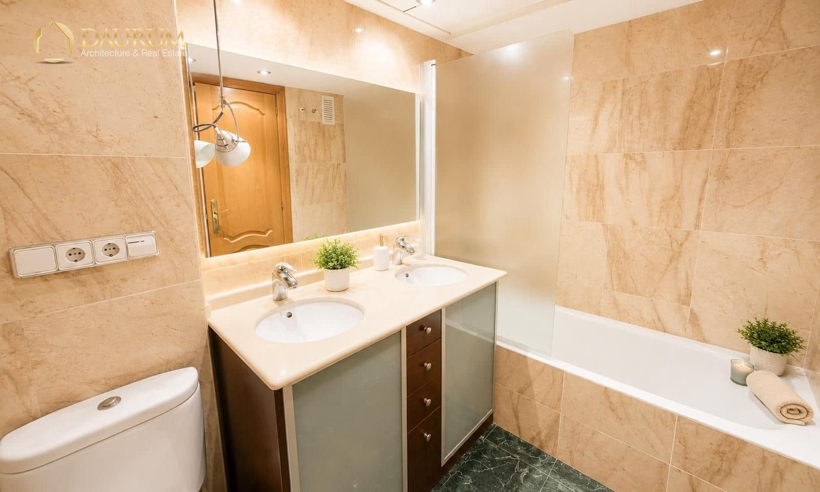4 soveværelse Lejlighed til salg i Alicante by med garage - € 625.000 (Ref: 9911790)