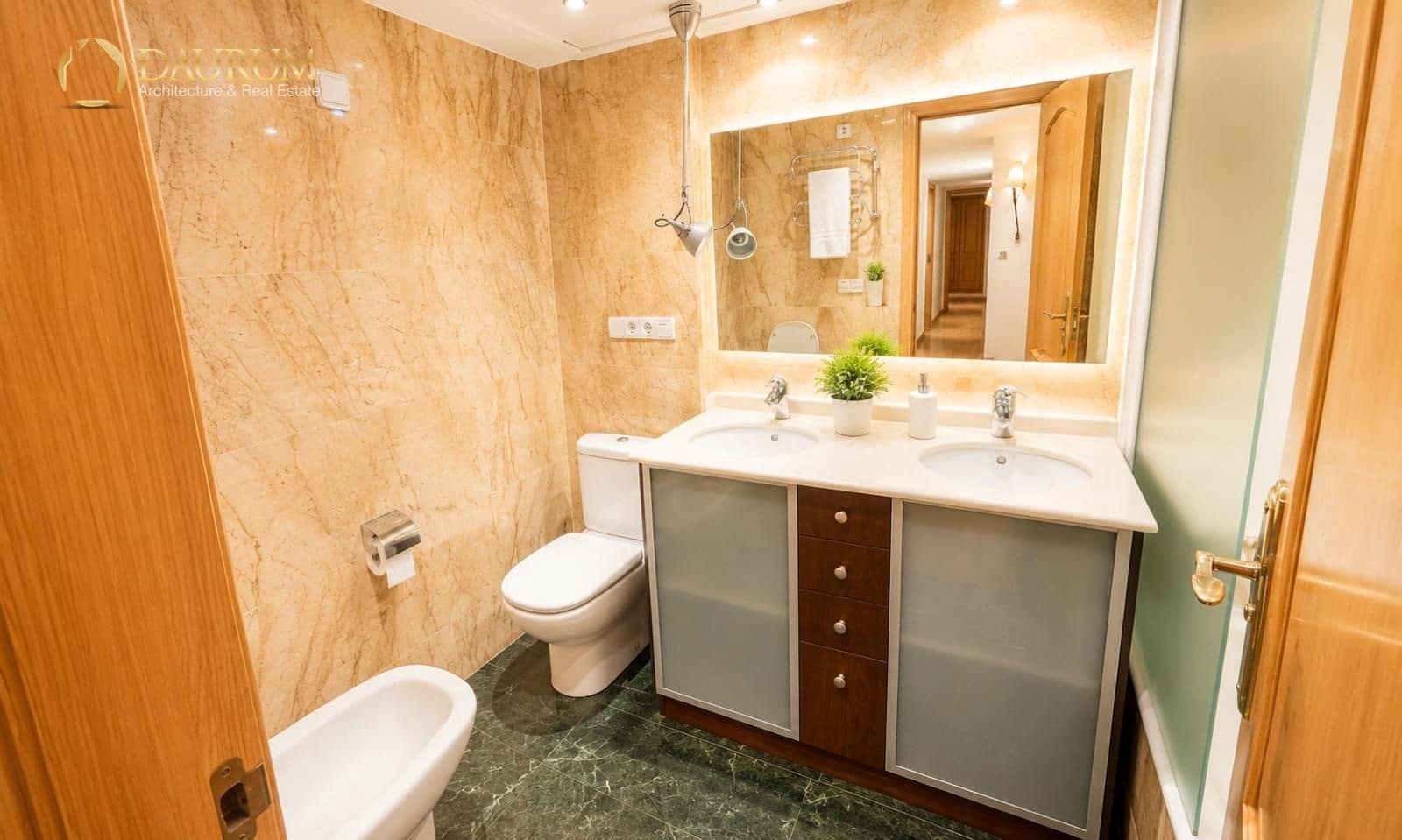 4 soveværelse Lejlighed til salg i Alicante by med garage - € 625.000 (Ref: 9911790)