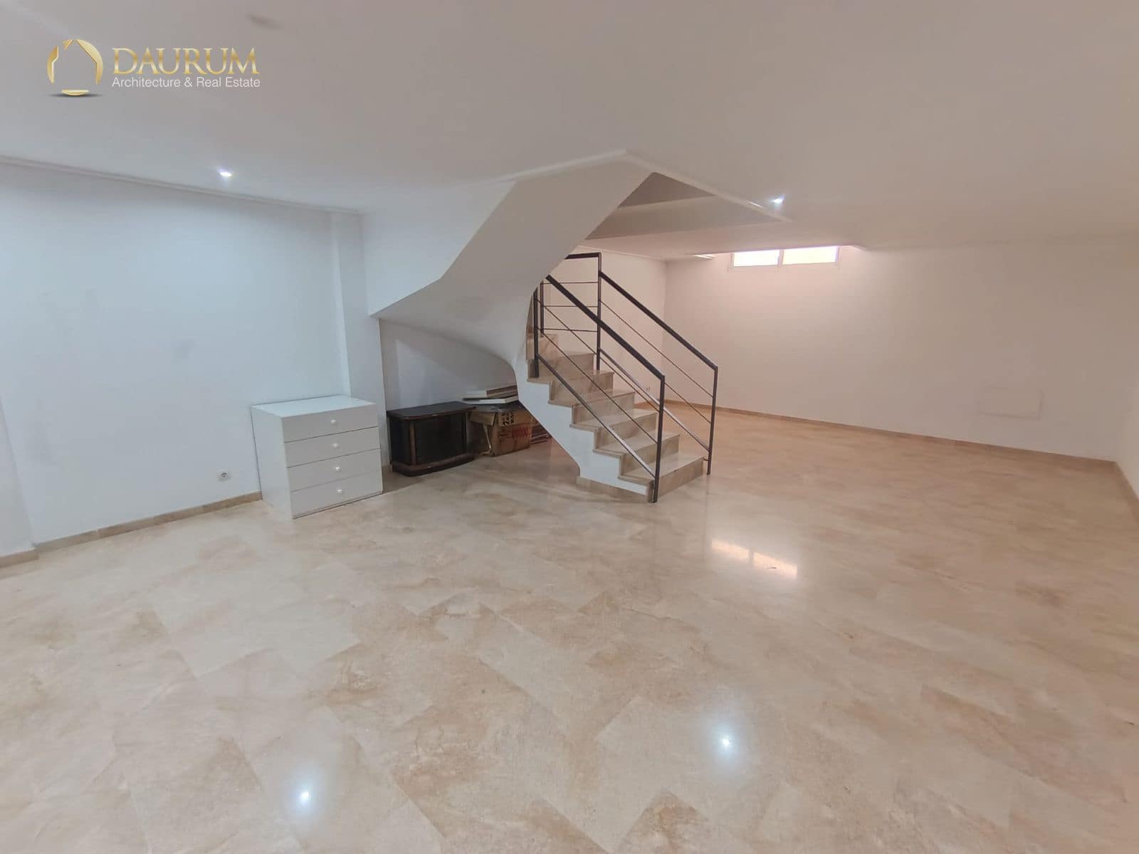 4 bedroom Townhouse for sale in Elche / Elx with pool garage - € 425,000 (Ref: 9914902)