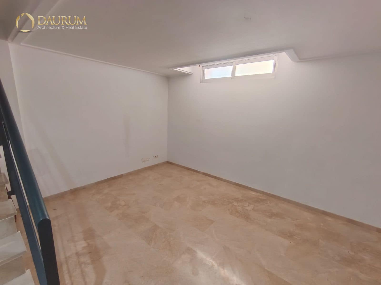 4 bedroom Townhouse for sale in Elche / Elx with pool garage - € 425,000 (Ref: 9914902)