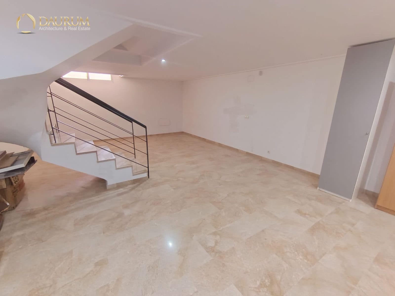 4 bedroom Townhouse for sale in Elche / Elx with pool garage - € 425,000 (Ref: 9914902)