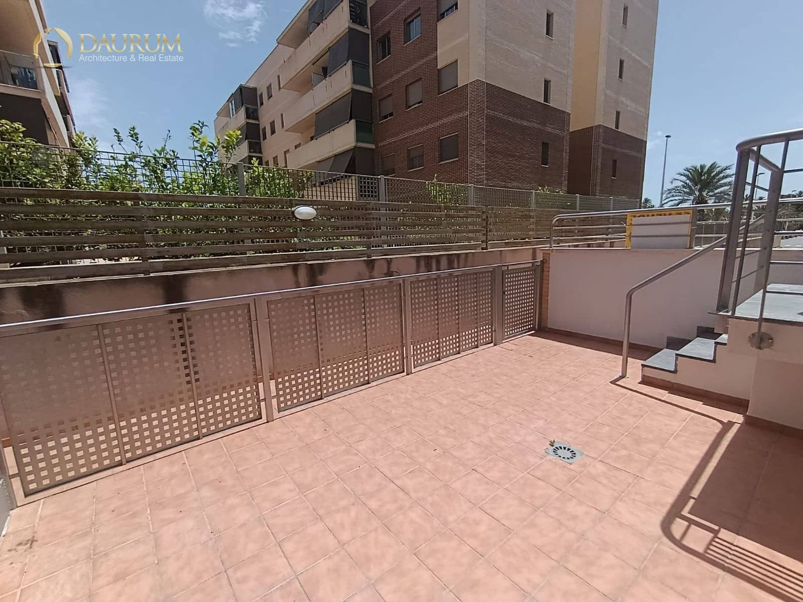 4 bedroom Townhouse for sale in Elche / Elx with pool garage - € 425,000 (Ref: 9914902)