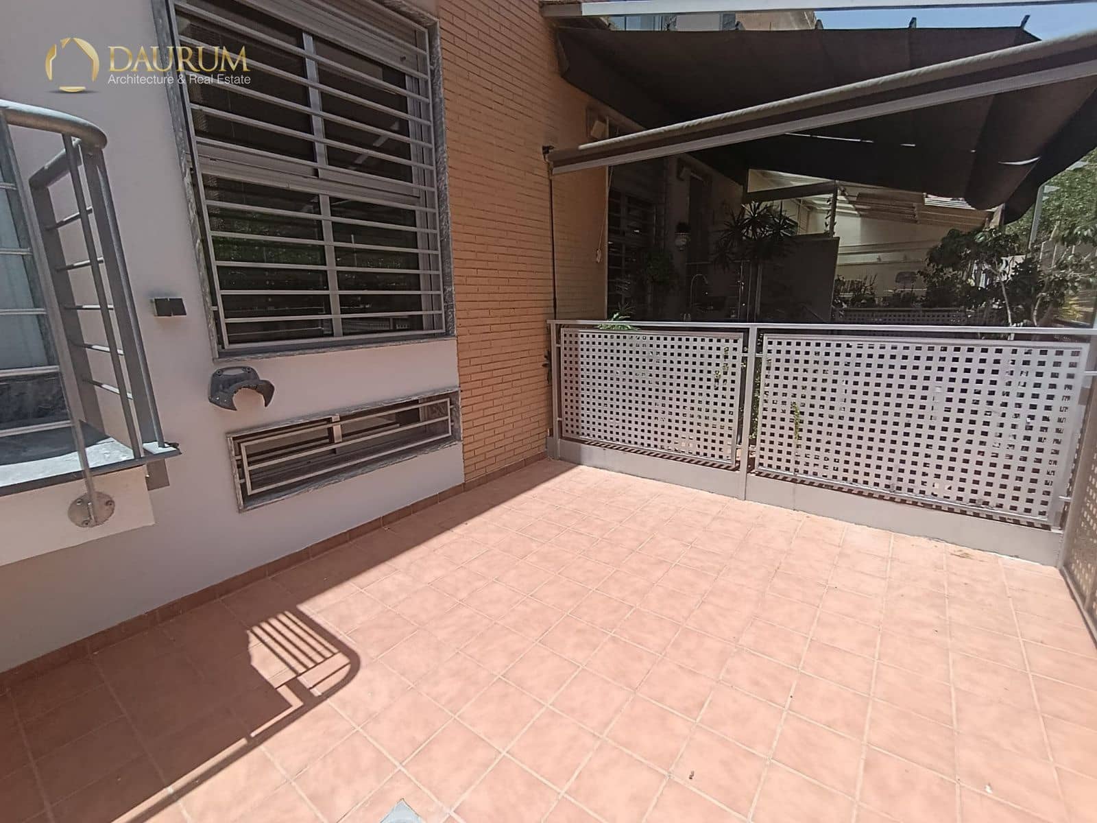 4 bedroom Townhouse for sale in Elche / Elx with pool garage - € 425,000 (Ref: 9914902)
