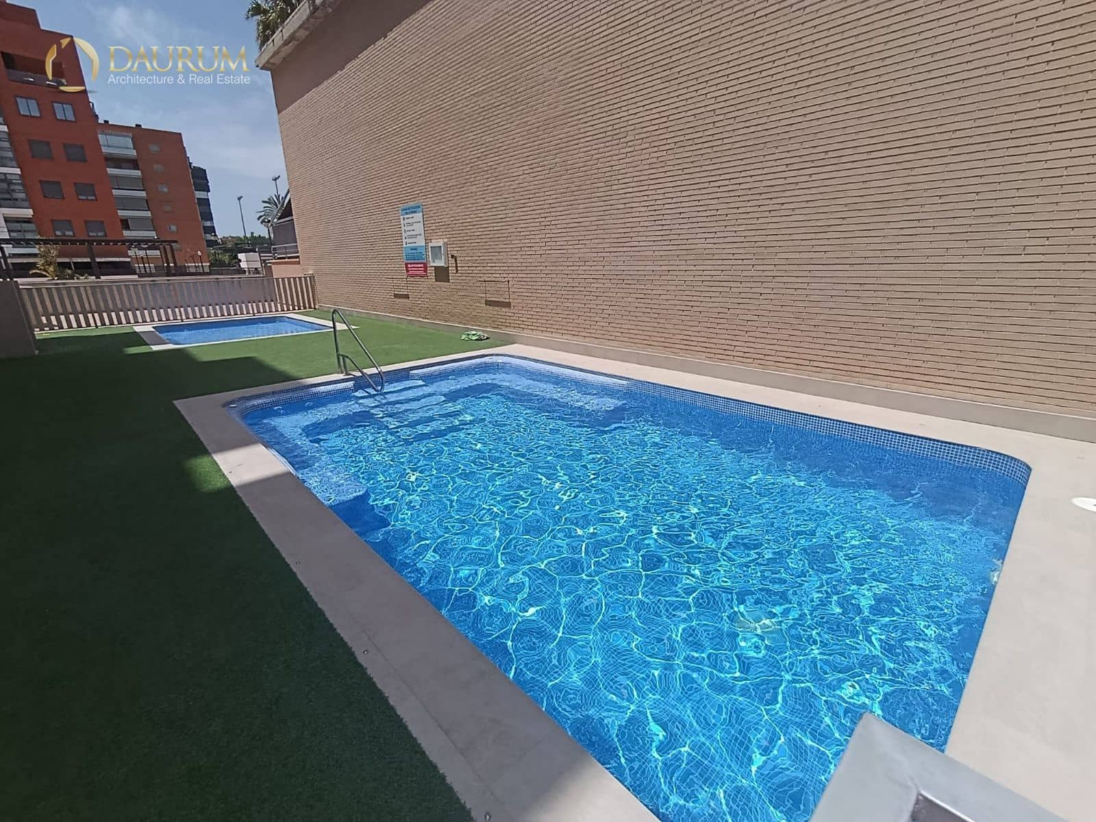 4 bedroom Townhouse for sale in Elche / Elx with pool garage - € 425,000 (Ref: 9914902)