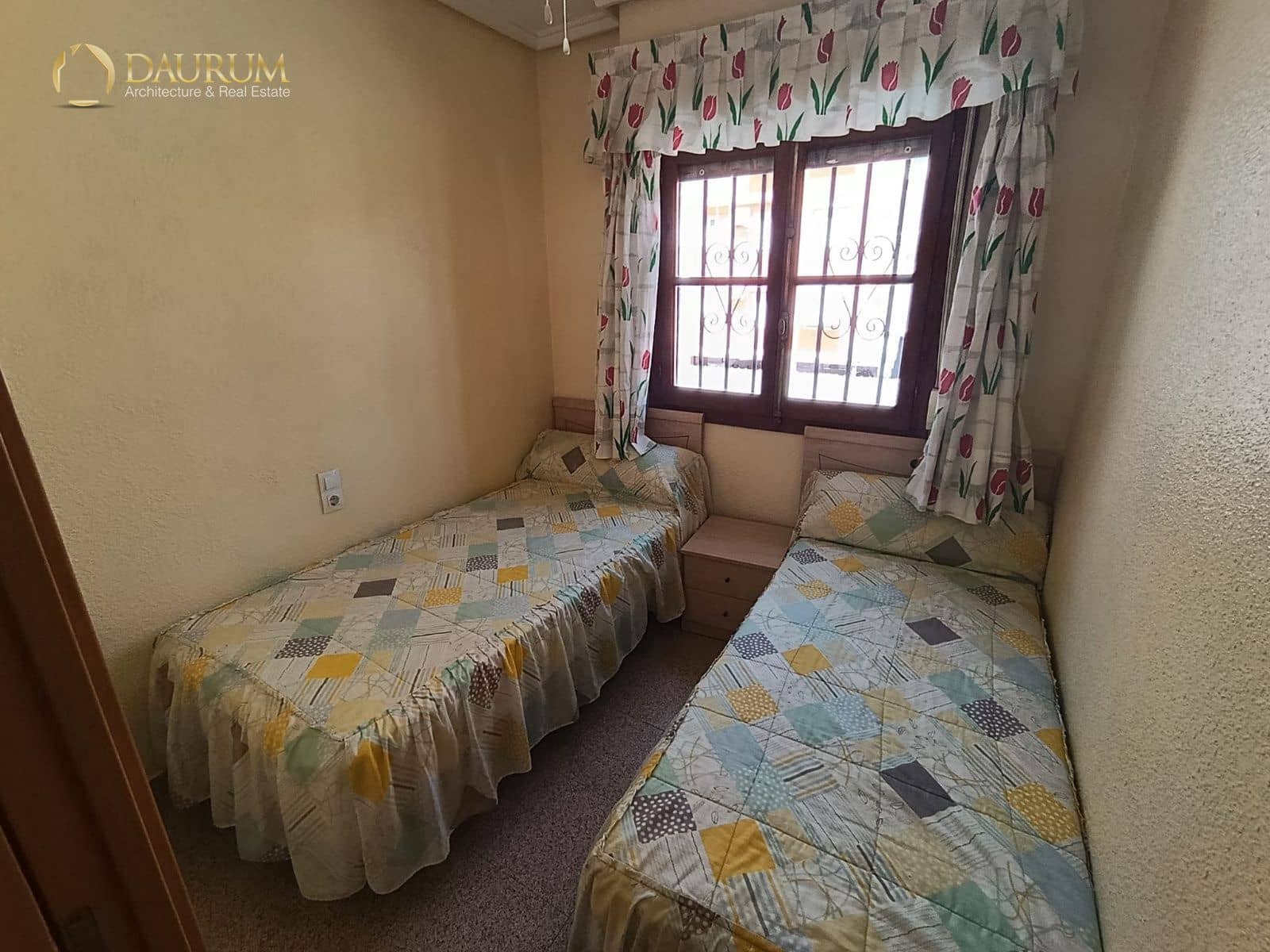3 soveværelse Villa til salg i Santa Pola med garage - € 199.000 (Ref: 9925190)