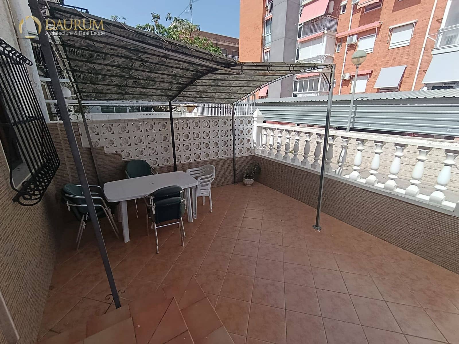 3 soveværelse Villa til salg i Santa Pola med garage - € 199.000 (Ref: 9925190)