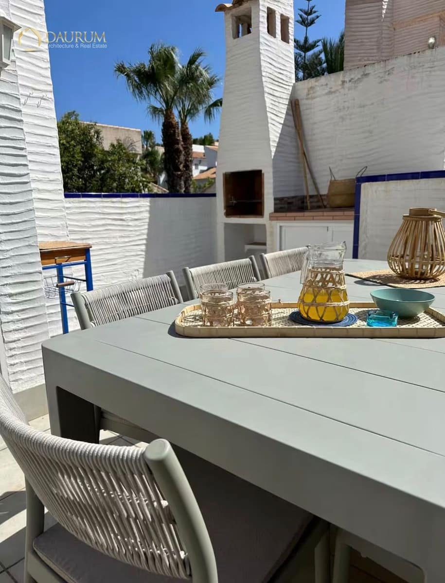 Casa de 3 habitaciones en Gran Alacant en venta con piscina - 290.000 € (Ref: 9935170)