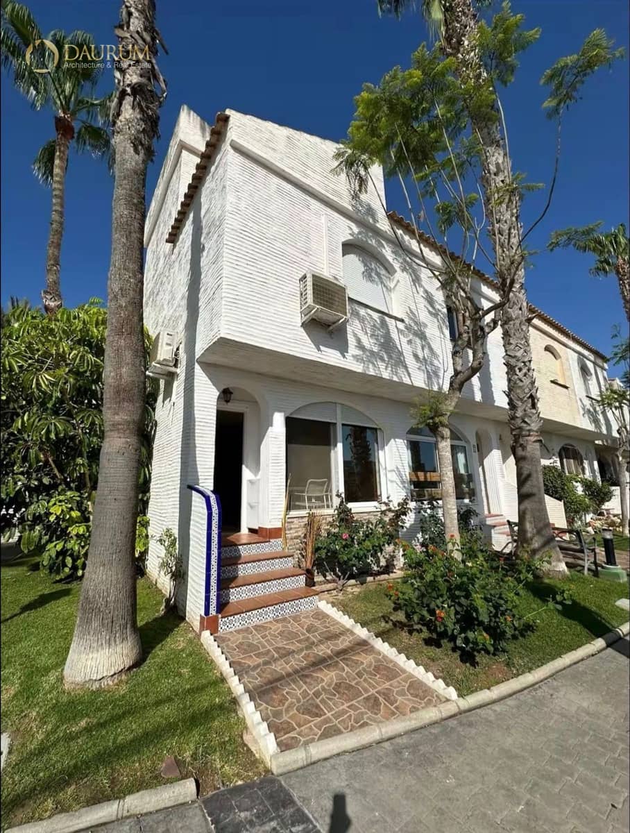 Casa de 3 habitaciones en Gran Alacant en venta con piscina - 290.000 € (Ref: 9935170)