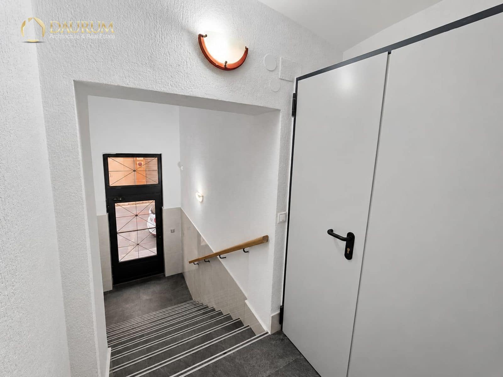 3 slaapkamer Penthouse te koop in Alicante stad - € 160.000 (Ref: 9937051)