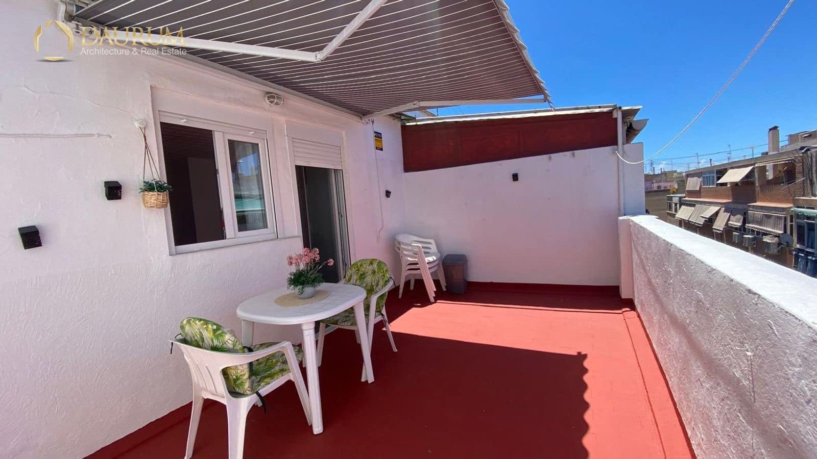 3 slaapkamer Penthouse te koop in Alicante stad - € 160.000 (Ref: 9937051)