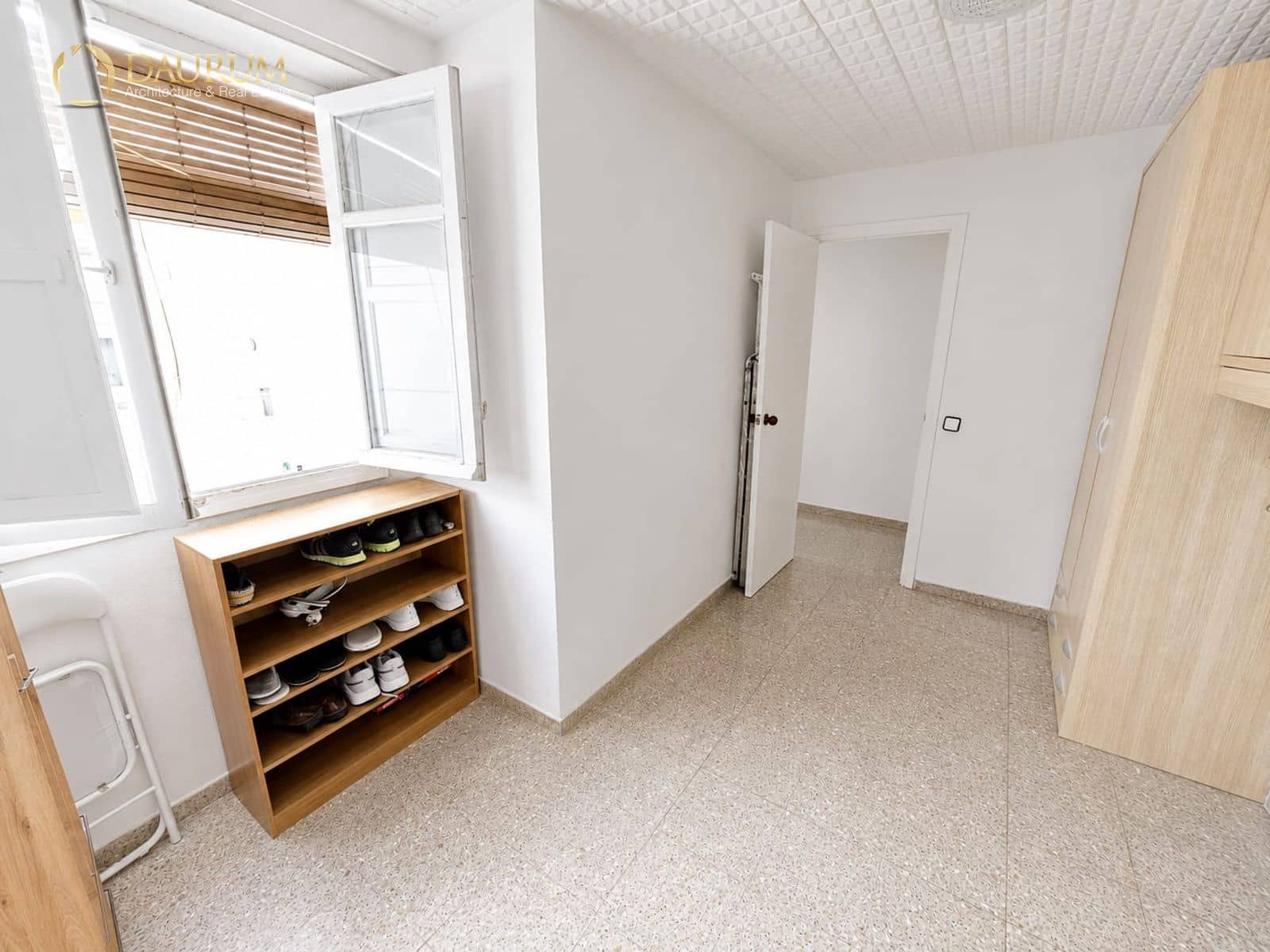 3 slaapkamer Penthouse te koop in Alicante stad - € 160.000 (Ref: 9937051)