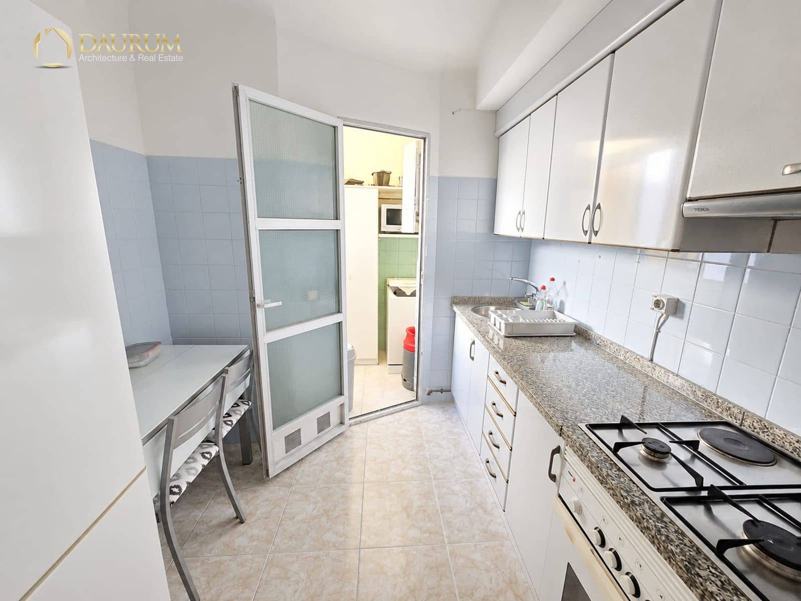 3 slaapkamer Penthouse te koop in Alicante stad - € 160.000 (Ref: 9937051)