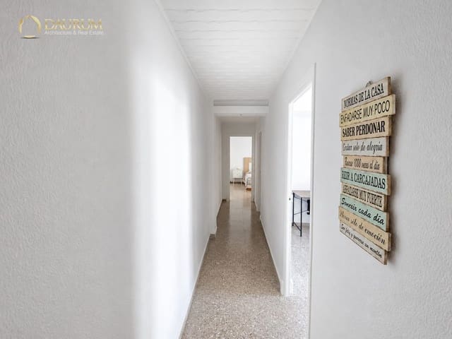 3 soveværelse Penthouse til salg i Carolinas Altas, Alicante by - € 160.000 (Ref: 9937051)