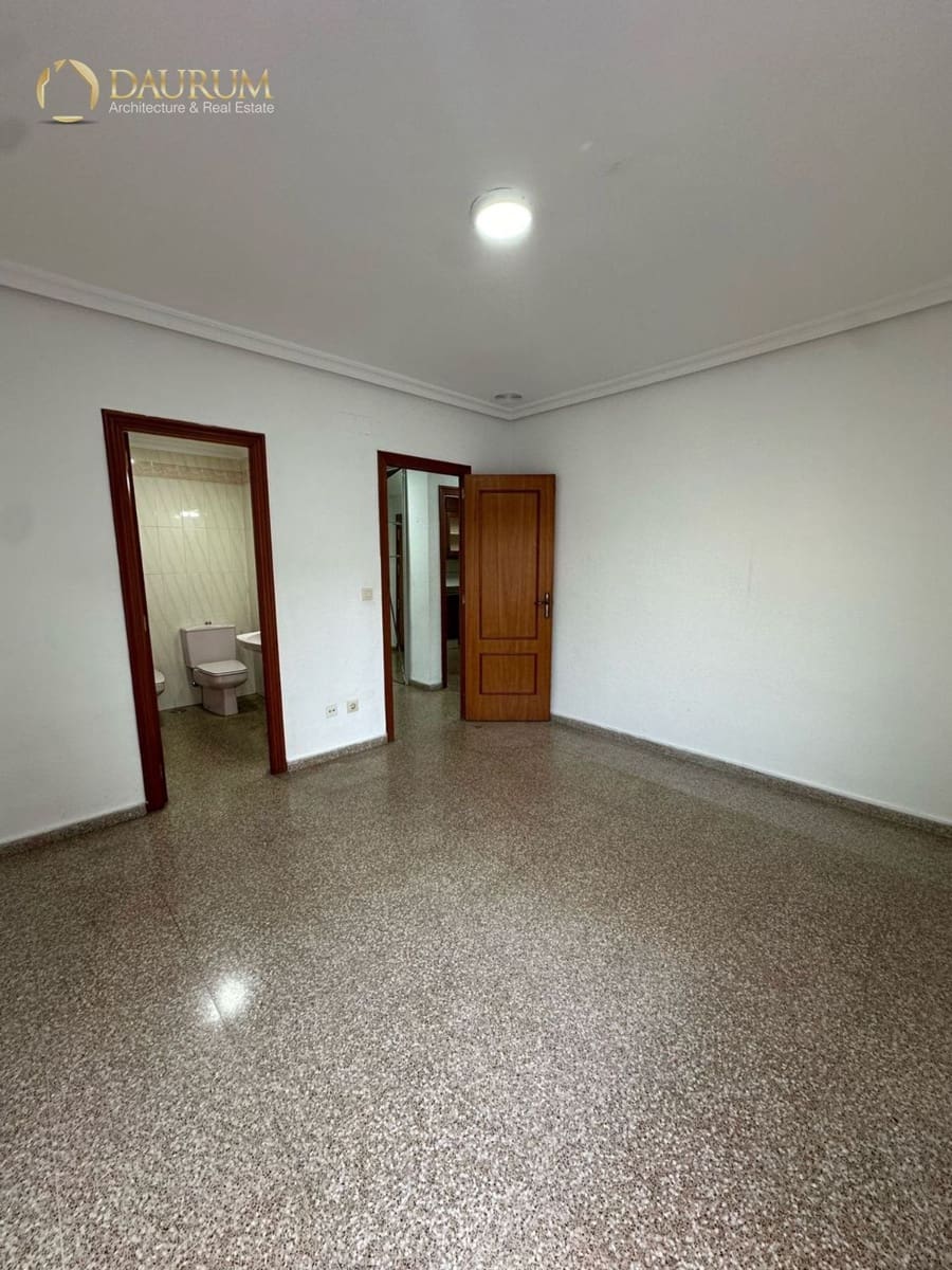 Piso de 3 habitaciones en Elche / Elx en venta - 157.000 € (Ref: 9937052)