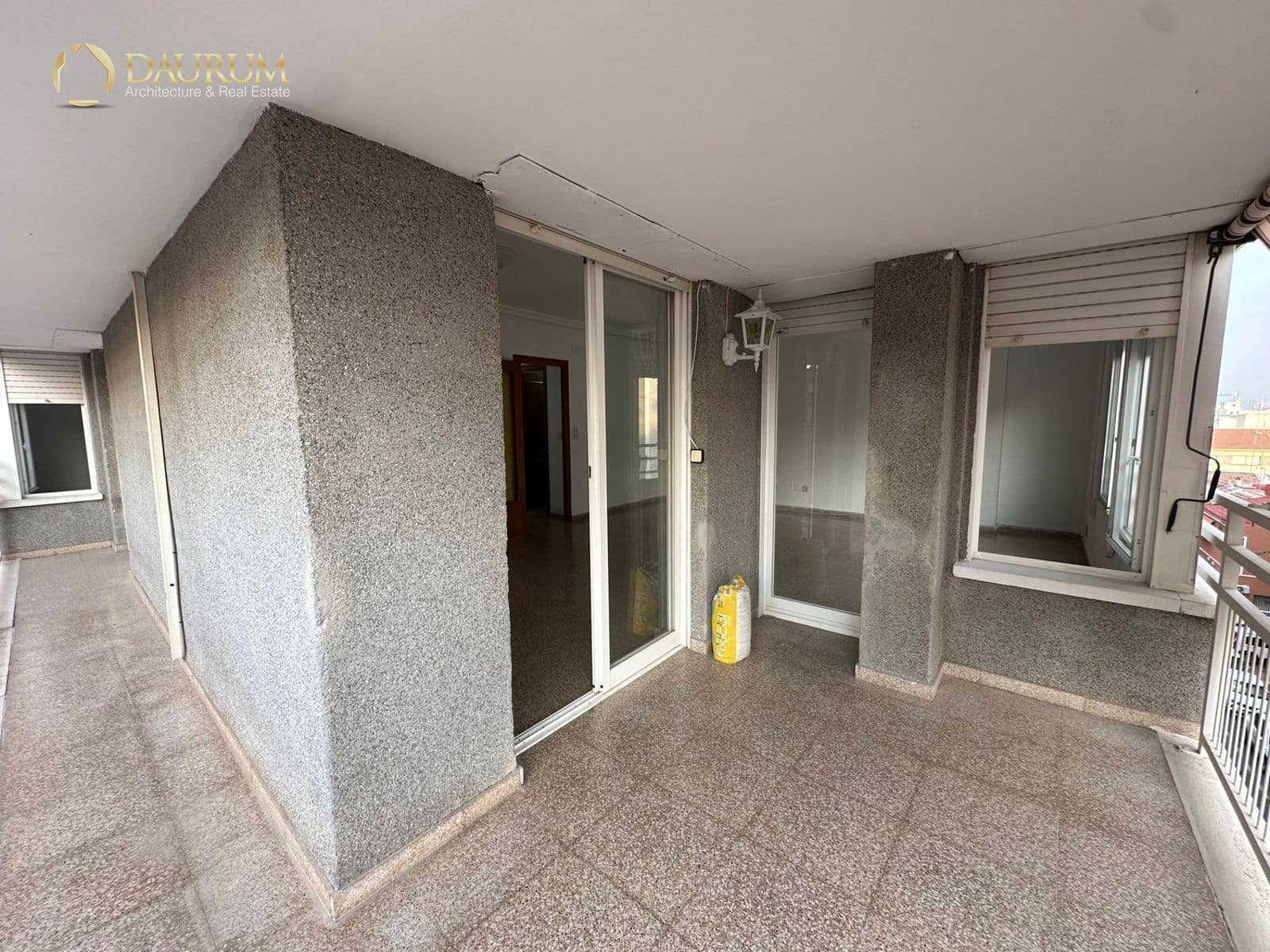 Piso de 3 habitaciones en Elche / Elx en venta - 157.000 € (Ref: 9937052)