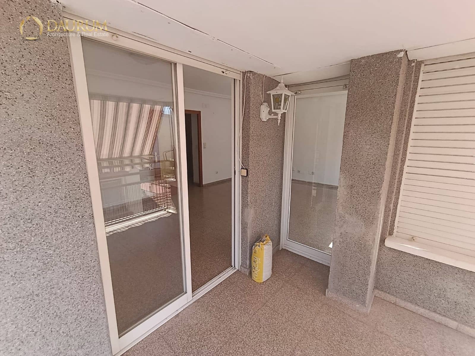Piso de 3 habitaciones en Elche / Elx en venta - 157.000 € (Ref: 9937052)