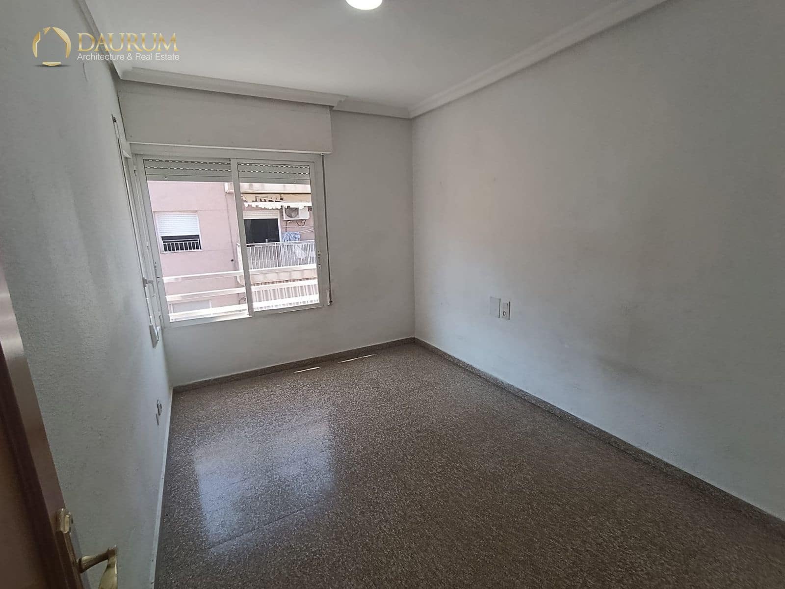 Piso de 3 habitaciones en Elche / Elx en venta - 157.000 € (Ref: 9937052)