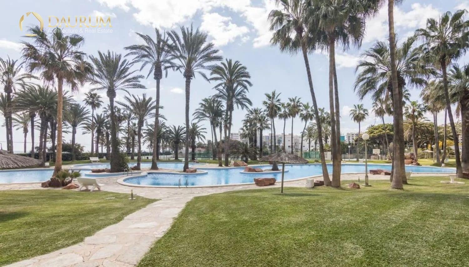 3 soveværelse Lejlighed til salg i Playa de Muchavista med swimmingpool garage - € 785.000 (Ref: 9941144)