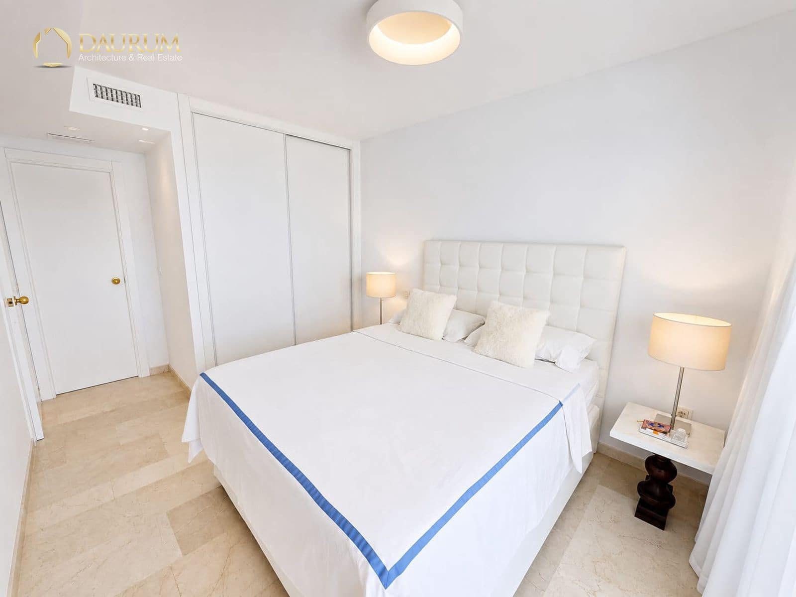 Piso de 2 habitaciones en Benidorm en venta con piscina garaje - 870.000 € (Ref: 9948425)