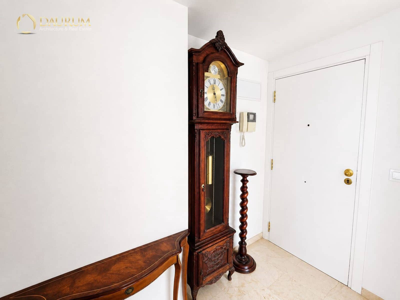 Piso de 2 habitaciones en Benidorm en venta con piscina garaje - 870.000 € (Ref: 9948425)