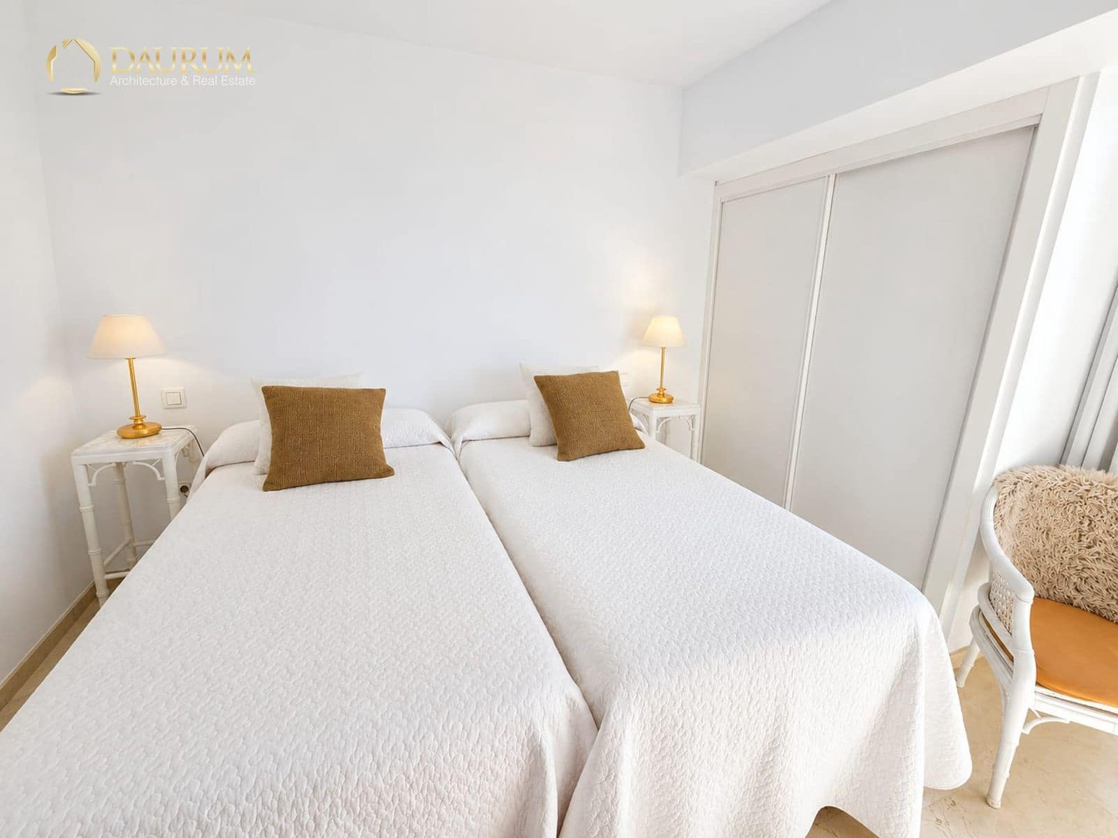 Piso de 2 habitaciones en Benidorm en venta con piscina garaje - 870.000 € (Ref: 9948425)