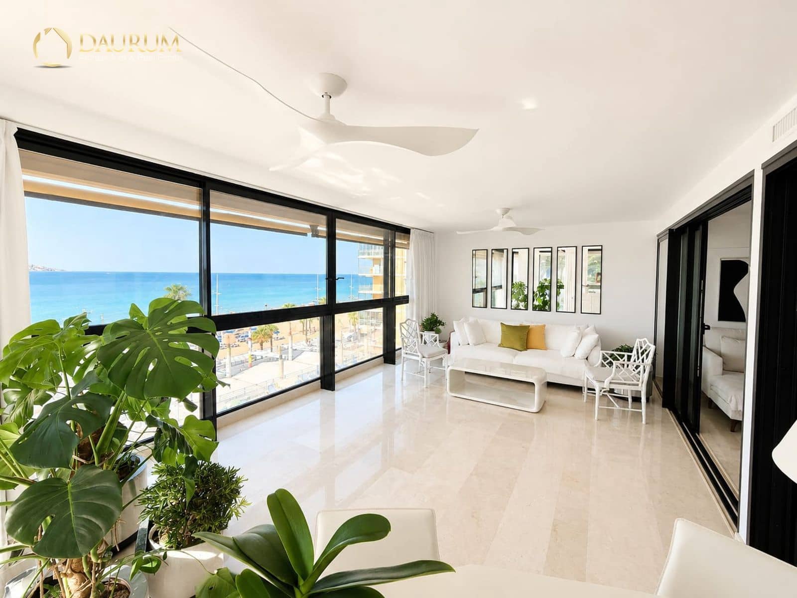 Piso de 2 habitaciones en Benidorm en venta con piscina garaje - 870.000 € (Ref: 9948425)