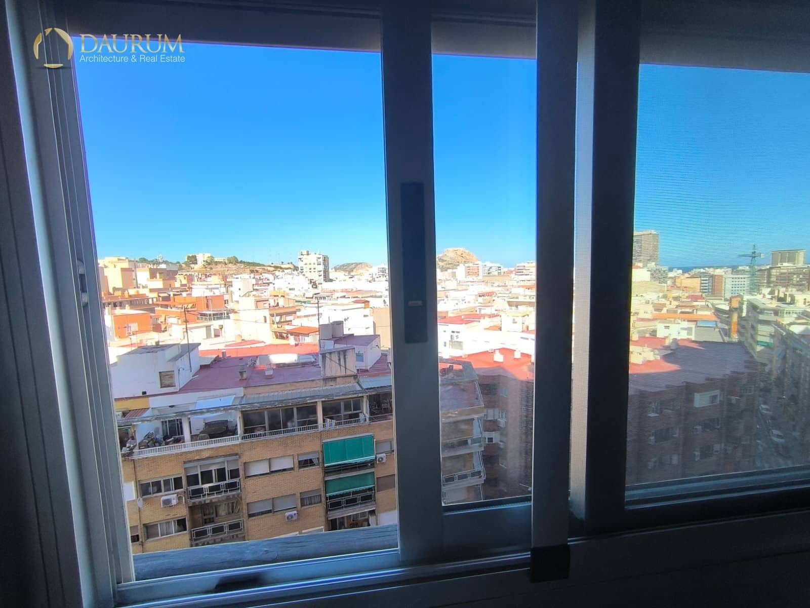 5 soveværelse Lejlighed til salg i Alicante by - € 247.000 (Ref: 9948617)