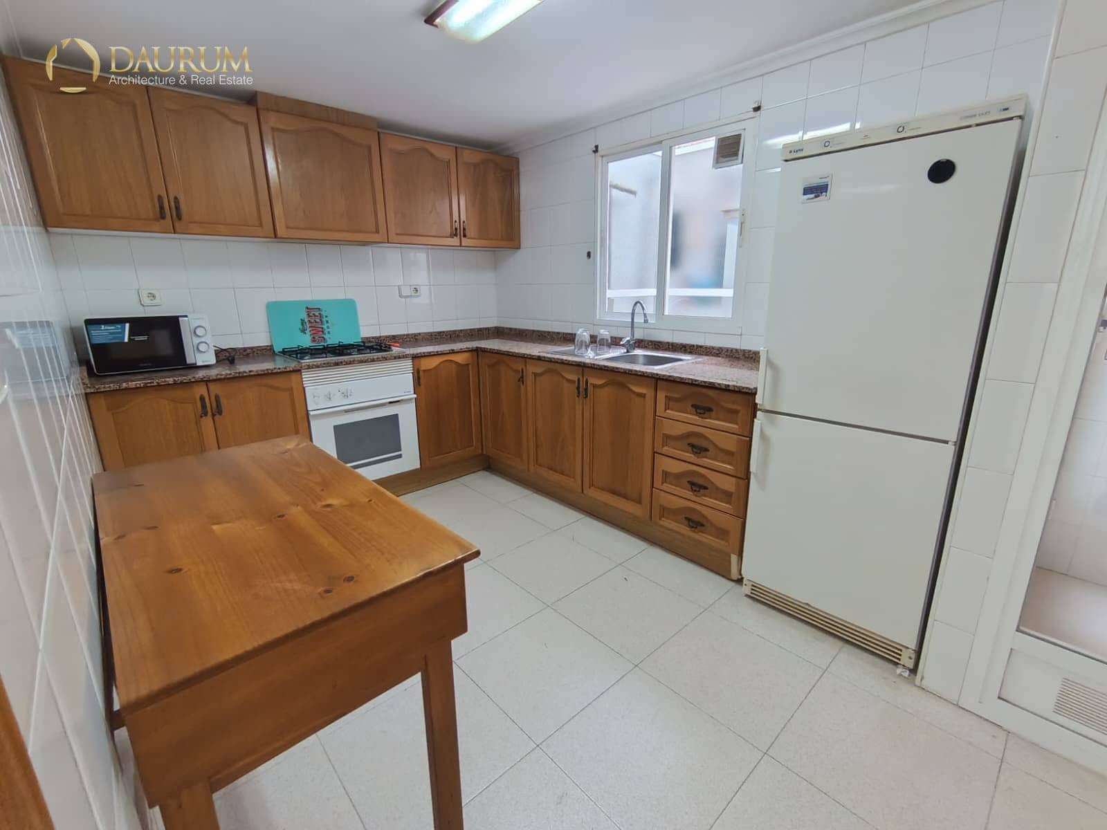 3 slaapkamer Flat te koop in Elche / Elx met garage - € 168.000 (Ref: 9952935)