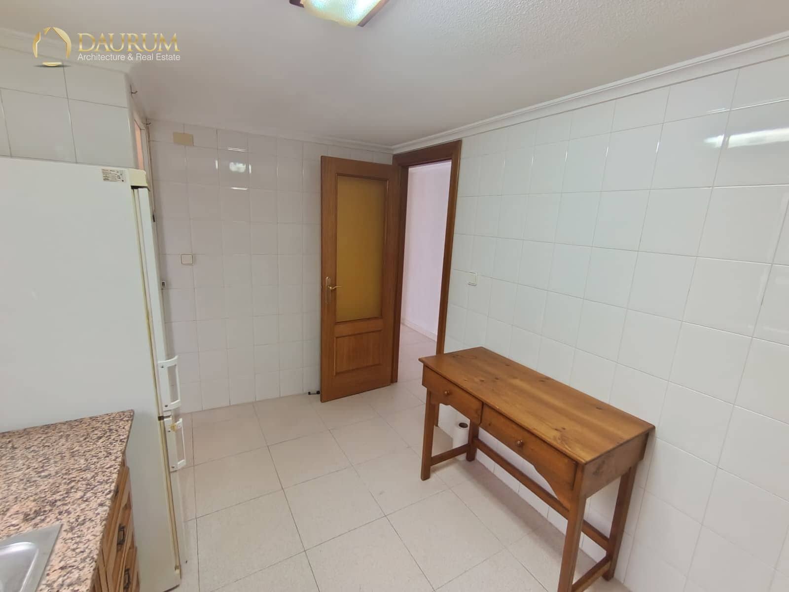 3 slaapkamer Flat te koop in Elche / Elx met garage - € 168.000 (Ref: 9952935)