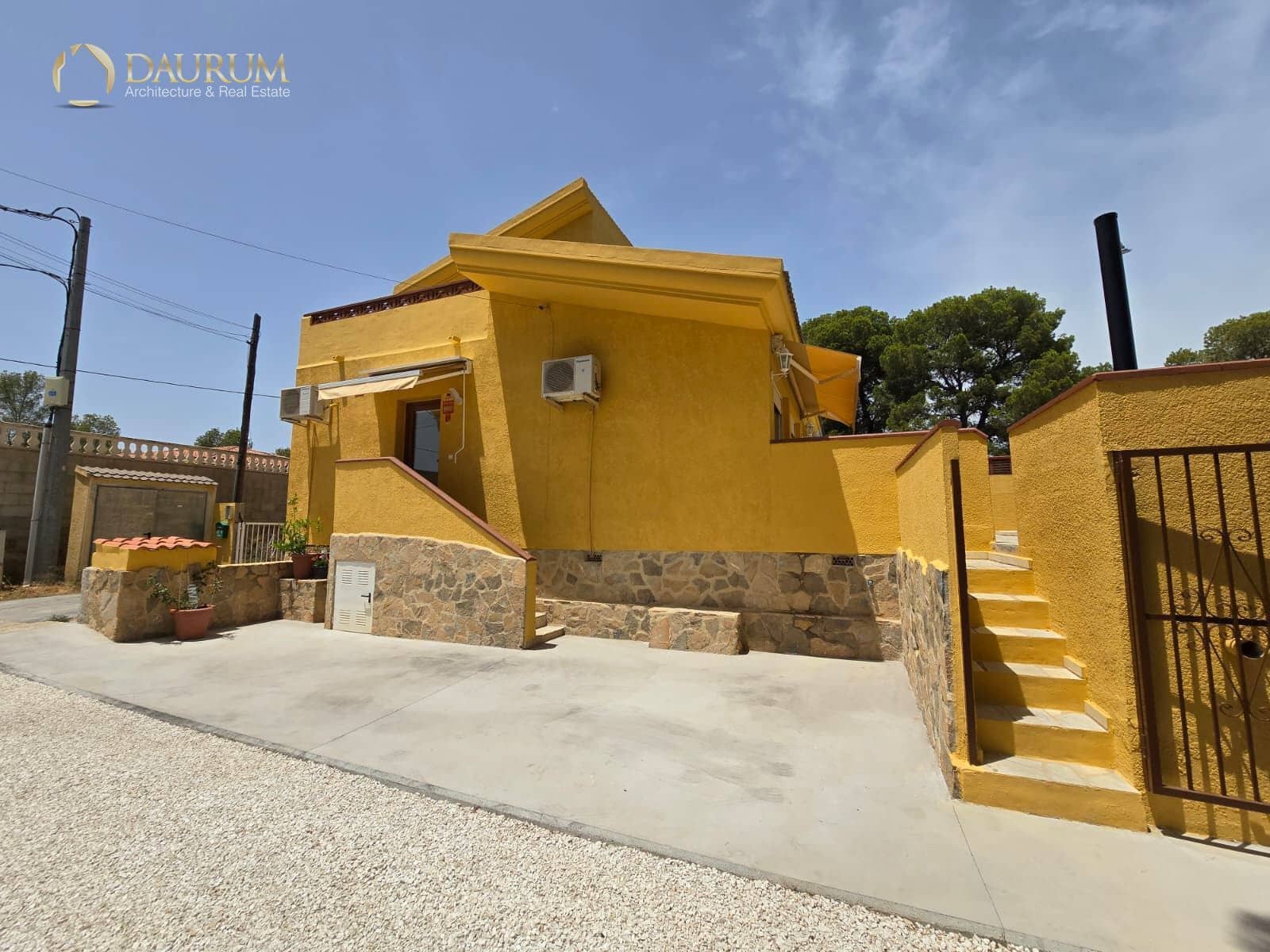 2 bedroom Villa for sale in La Nucia with pool - € 420,000 (Ref: 9961031)